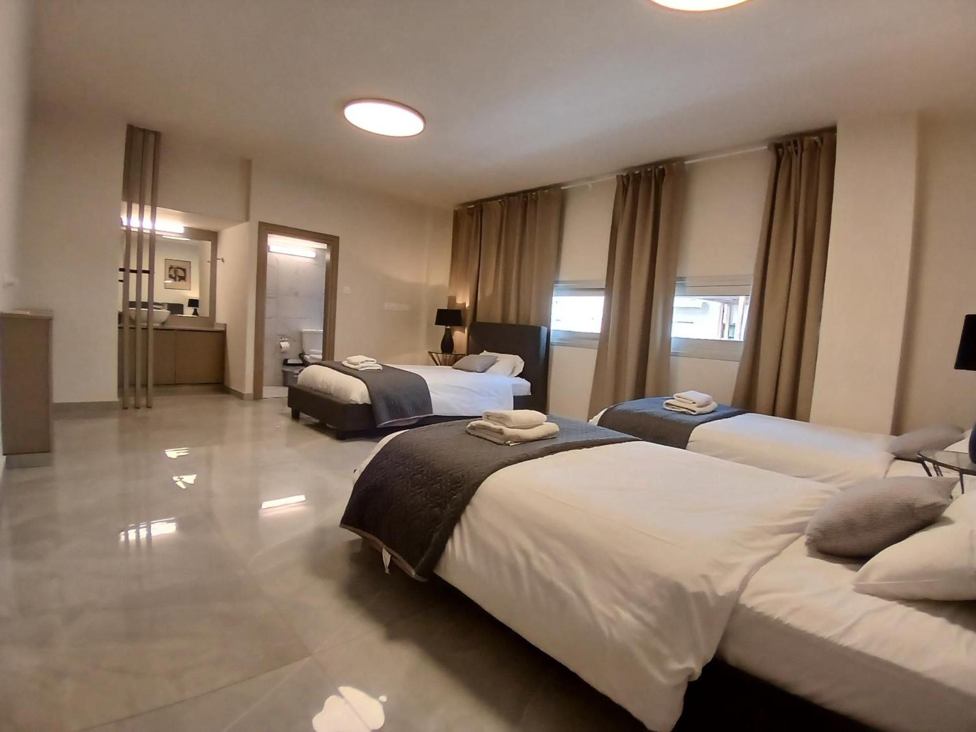 Georgiana Suites ラルナカ エクステリア 写真