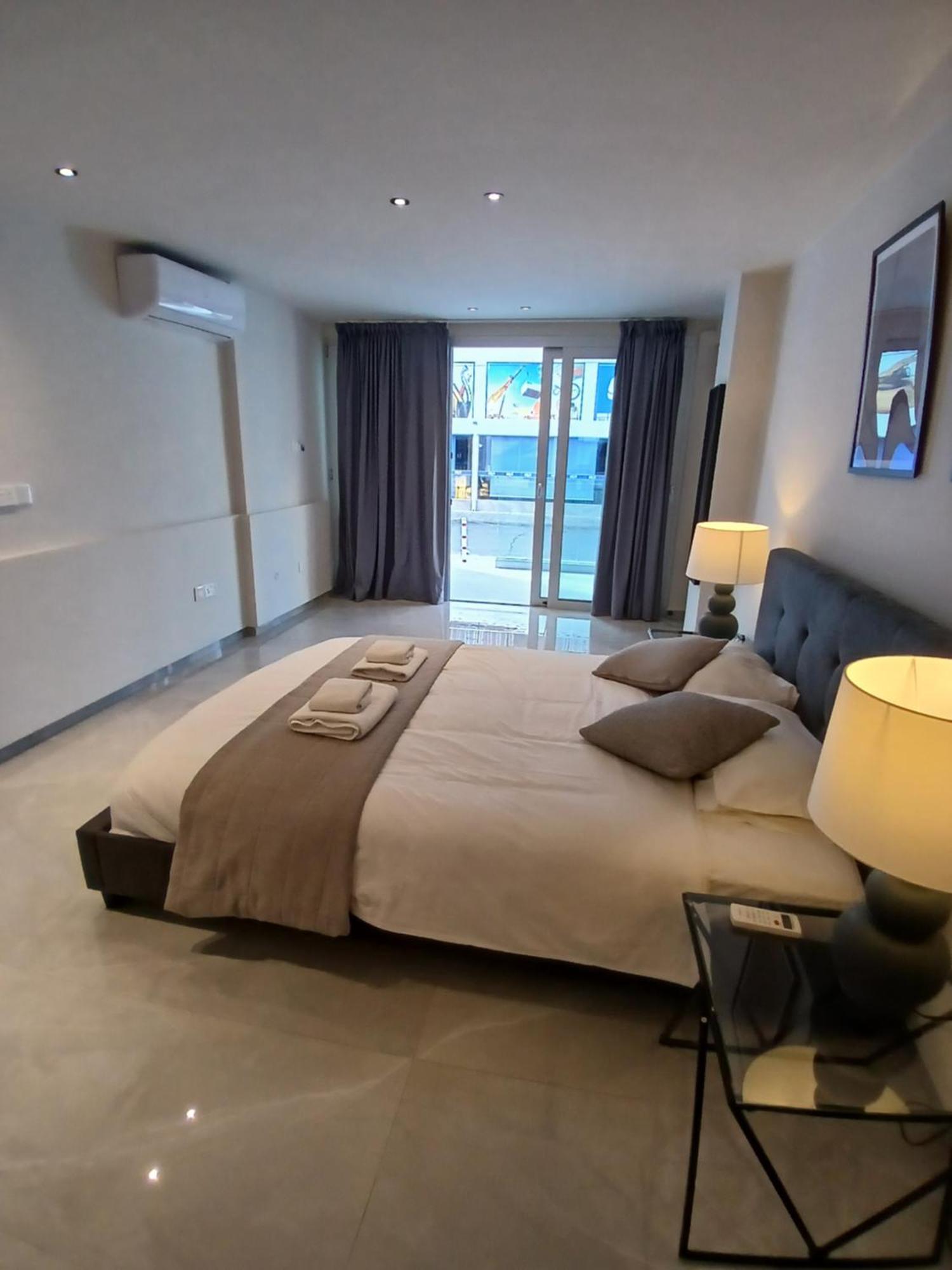 Georgiana Suites ラルナカ 部屋 写真