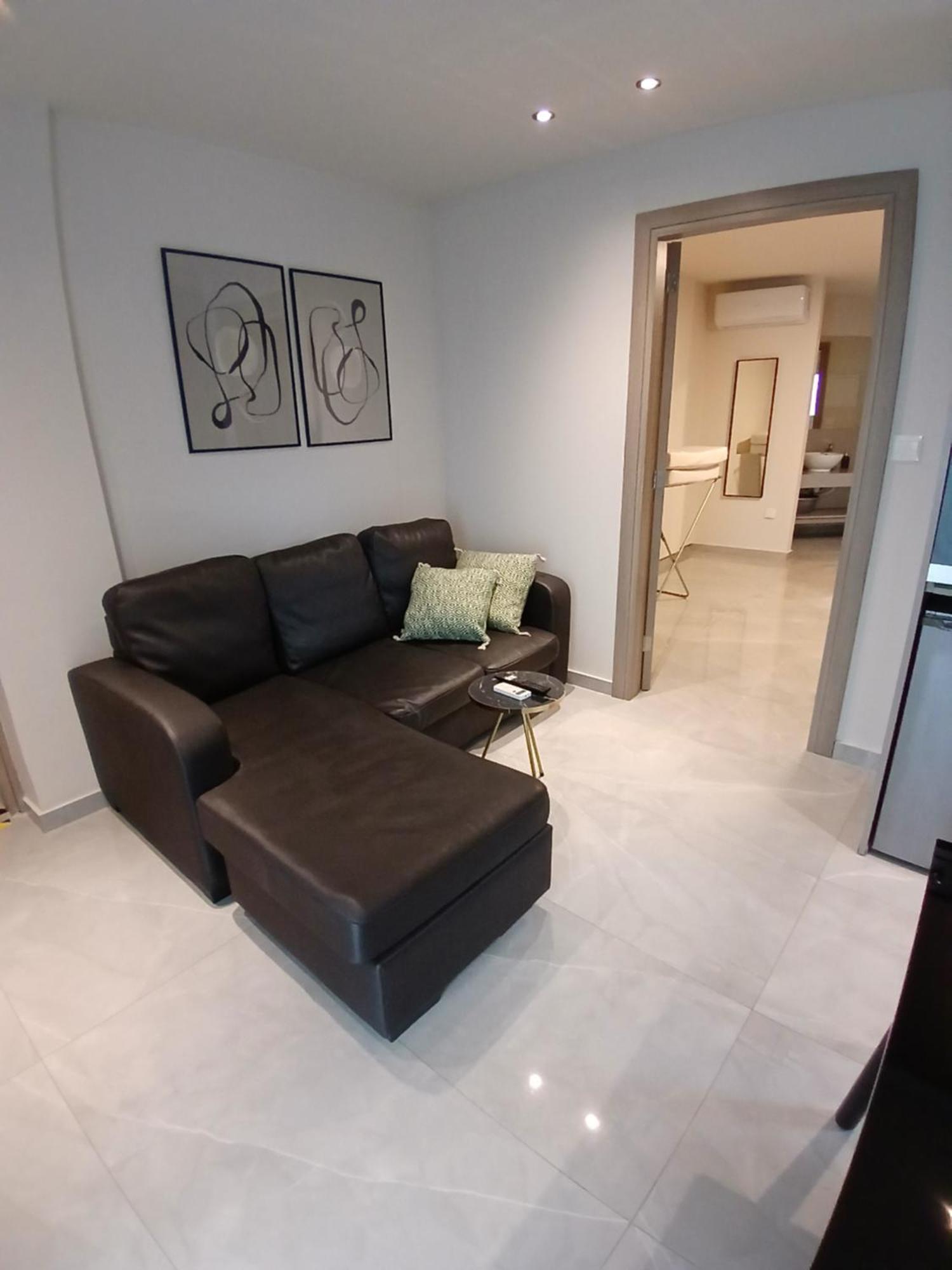 Georgiana Suites ラルナカ 部屋 写真